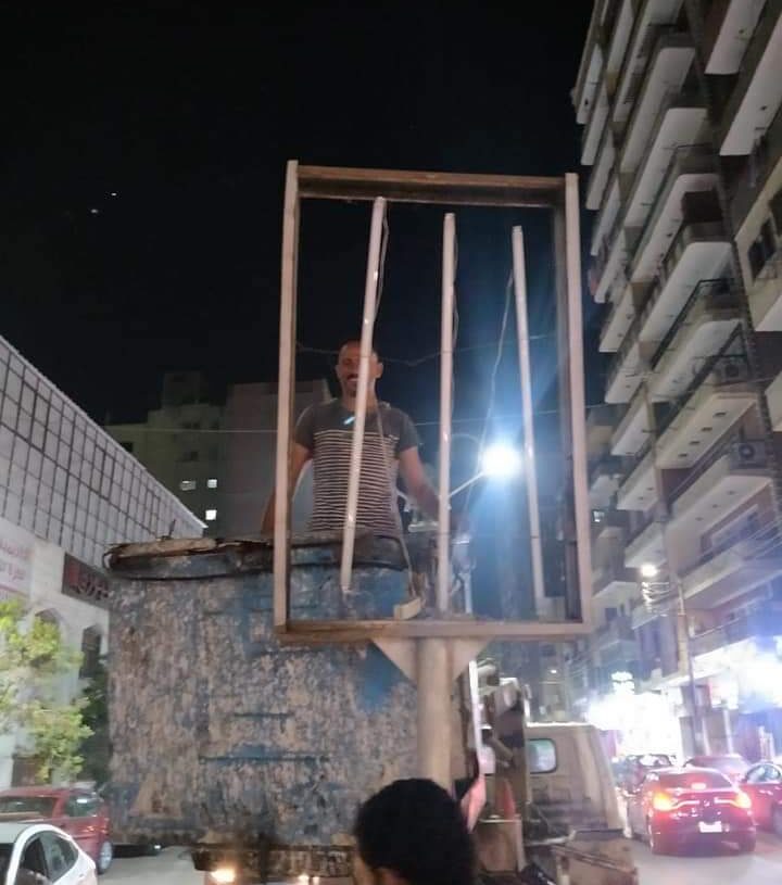 إزالة ١٧ إعلان مخالف بشوارع المنيا 18 - جريدة المساء إزالة ١٧ إعلان مخالف بشوارع المنيا 17 - جريدة المساء