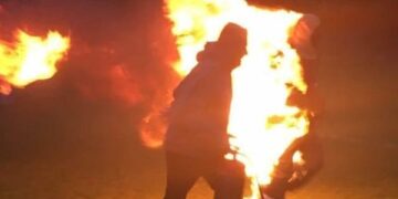 عامل سوهاج يشعل النيران فى شقيقه .. تعرف على السبب 1 - جريدة المساء