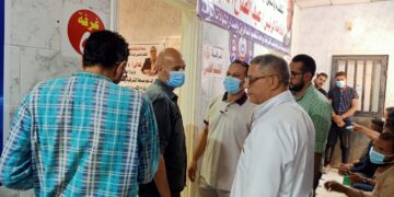 وكيل وزارة الصحة بالشرقية يتابع تطعيم المواطنين بلقاح كورونا بمستشفى منيا القمح 9 - جريدة المساء