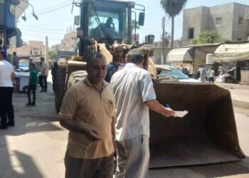 حملات مكثفة لرفع الإشغالات بمدينة "الحسينية" .. فى الشرقية 17 - جريدة المساء