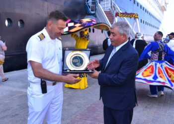 ميناء الإسكندرية يستقبل السفينة Blue Sapphire بعد عودة السياحة البحرية 24 - جريدة المساء