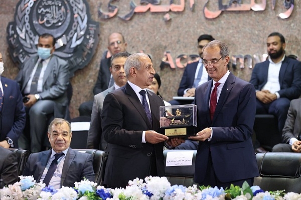 وزير الاتصالات يشهد ختام فعاليات المسابقة الرسمية للبرمجيات لطلاب الجامعات المصرية 18 - جريدة المساء وزير الاتصالات يشهد ختام فعاليات المسابقة الرسمية للبرمجيات لطلاب الجامعات المصرية 17 - جريدة المساء