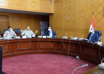 قري شرق القناة " خلية نحل" لتنفيذ مبادرة حياة كريمة 21 - جريدة المساء