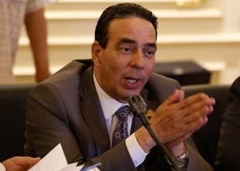 أيمن أبو العلا : تفعيل قانون الإعلان عن المنتجات الطبية خطوة جيدة ويقضي علي فوضى الاعلانات 17 - جريدة المساء