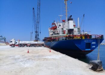 تصدير 3850 طن اسمنت إلى لبنان عبر ميناء غرب بورسعيد 21 - جريدة المساء