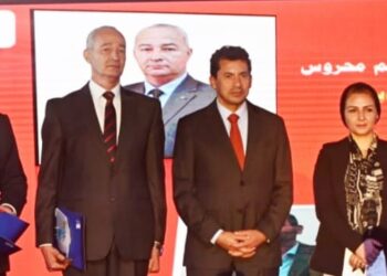 أشرف صبحى يكرم وكيل وزارة الشباب والرياضة بكفر الشيخ   23 - جريدة المساء