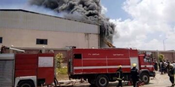 اخماد حريق فى نخيل فرشوط 1 - جريدة المساء