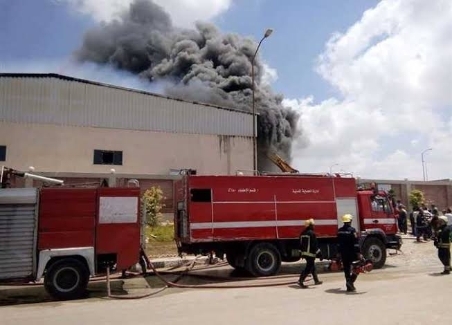 اخماد حريق فى نخيل فرشوط 15 - جريدة المساء