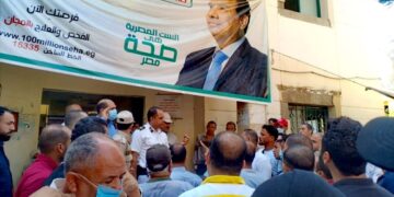 رئيس مدينة بيلا تفقد مركز تطعيم الراغبين في السفر للخارج 1 - جريدة المساء