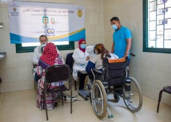 صناع الخير والبنك الأهلي ينظمان قافلة طبية للكشف على الأشخاص ذوى الإعاقة بالفيوم 19 - جريدة المساء