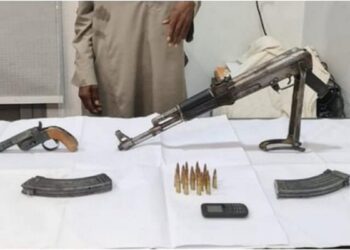 " الحشاشين وقعوا فى بعض 23 - جريدة المساء