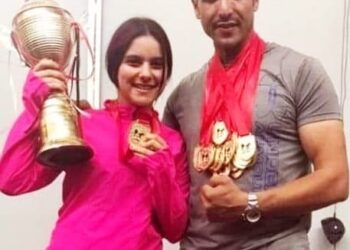 محافظ كفرالشيخ يهنيء "جنا" بطلة الجمهورية في الكيك بوكسينج 20 - جريدة المساء