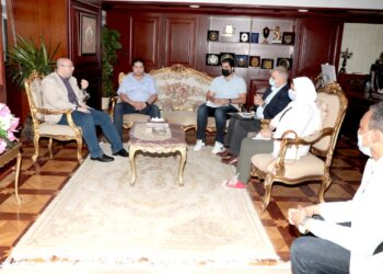  لجنة  من وزارة التنمية المحلية تبحث مع محافظ بني سويف سبل النهوض بقرى الظهير الصحراوي 17 - جريدة المساء