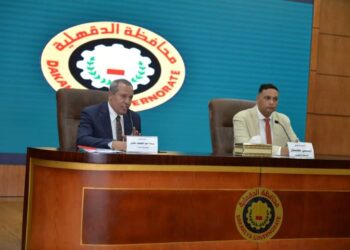 محافظ الدقهلية خلال الاجتماع