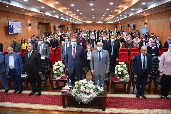 وزير القوى العاملة ومحافظ بورسعيد يوزعان عقود عمل  لعدد ٧٥ من ذوى الهمم 19 - جريدة المساء