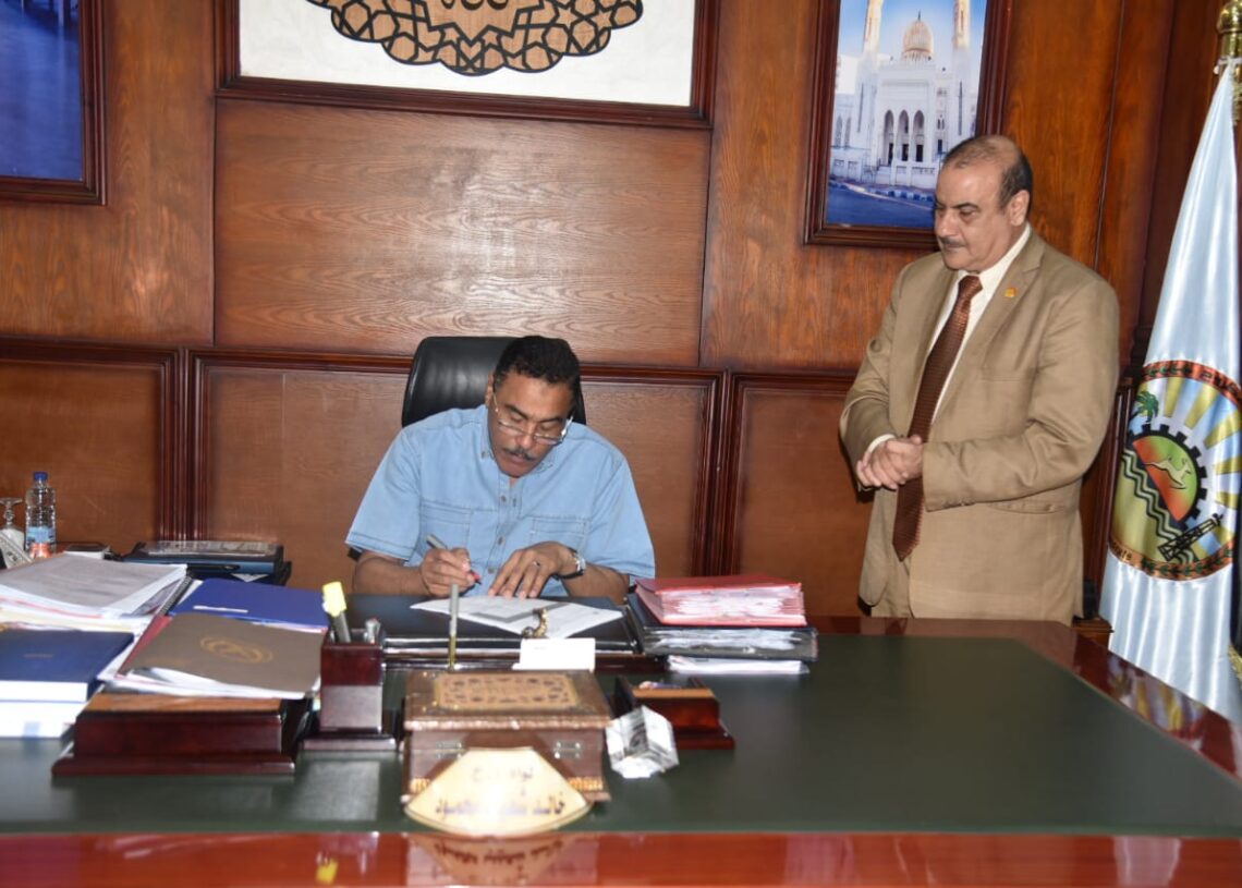 محافظ مطروح يعتمد نتيجة المرحلة الثانية للقبول بالثانوي العام والفني بالمحافظة 19 - جريدة المساء