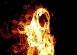 أب يشعل النار في زوجتة وابنتيه أثناء نومهم في بني سويف 24 - جريدة المساء