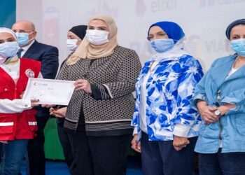 وزيرة التضامن تطلق حملة الهلال الأحمر المصري للتوعية بالتبرع بالدم 30 - جريدة المساء