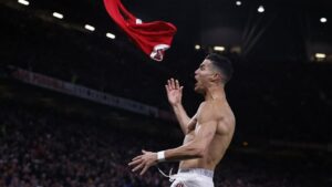 رونالدو المنقذ..قاد مانشستر لفوز قاتل على فياريال فى اللحظة الأخيرة 20 - جريدة المساء رونالدو المنقذ..قاد مانشستر لفوز قاتل على فياريال فى اللحظة الأخيرة 19 - جريدة المساء