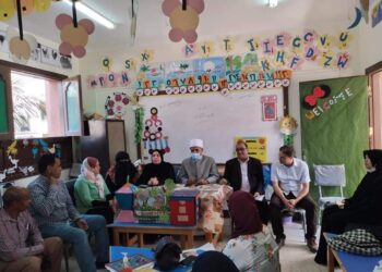 رئيس منطقة البحر الأحمر الأزهرية يتابع فعاليات ورش عمل معلمات رياض الأطفال بمعهد الغردقة الإبتدائى 34 - جريدة المساء