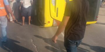 انقلاب أتوبيس رحلات على الطريق الدولي وإصابة السائق 10 - جريدة المساء انقلاب أتوبيس رحلات على الطريق الدولي وإصابة السائق 9 - جريدة المساء