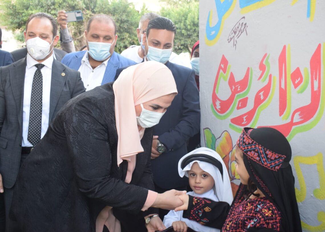 وزيرة التضامن: توزيع 5 آلاف شنطة مدرسية و3 آلاف شنطة حماية شخصية لمكافحة كورونا 25 - جريدة المساء