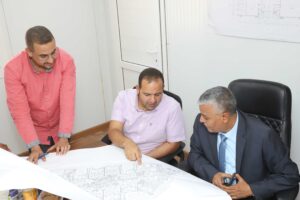 رئيس جامعة جنوب الوادي ومساعد وزير التعليم العالي يتفقدان منشآت الجامعة الأهلية 23 - جريدة المساء