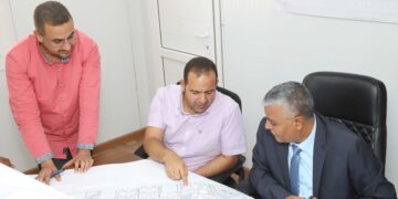 رئيس جامعة جنوب الوادي ومساعد وزير التعليم العالي يتفقدان منشآت الجامعة الأهلية 1 - جريدة المساء