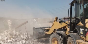 إزالة 37 حالة تعد بالبناء والزراعة على أراضي أملاك الدولة بالمنيا 1 - جريدة المساء