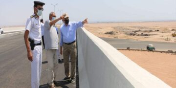 محافظ جنوب سيناء يتفقد كوبري كمين "شرم الشيخ - دهب" ويوجه بتطوير المنطقة المحيطة 1 - جريدة المساء