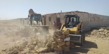 محافظ أسوان : أنطلاق الموجة ألــ 18 من حملات إزالة التعديات على أراضى أملاك الدولة 1 - جريدة المساء