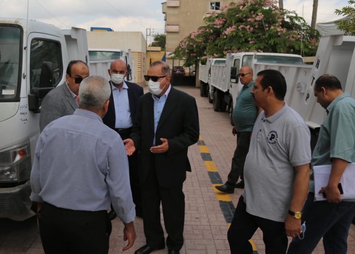 محافظ كفر الشيخ تفقد أول دفعة من سيارات نقل القمامة ويوجه بتوزيعها 15 - جريدة المساء
