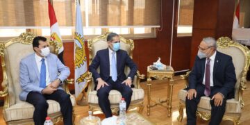 محافظ الغربية ورئيس جامعة طنطا يستقبلان وزير الشباب والرياضة 1 - جريدة المساء