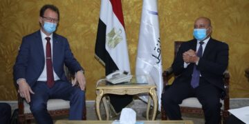 وزير النقل يلتقي وفد سكك حديد ألمانيا "دويتشه بان " لبحث اوجه التعاون المشترك 9 - جريدة المساء