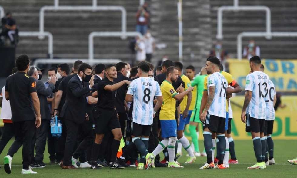 مصير مباراة البرازيل والأرجنتين فى يد الفيفا 20 - جريدة المساء مصير مباراة البرازيل والأرجنتين فى يد الفيفا 19 - جريدة المساء