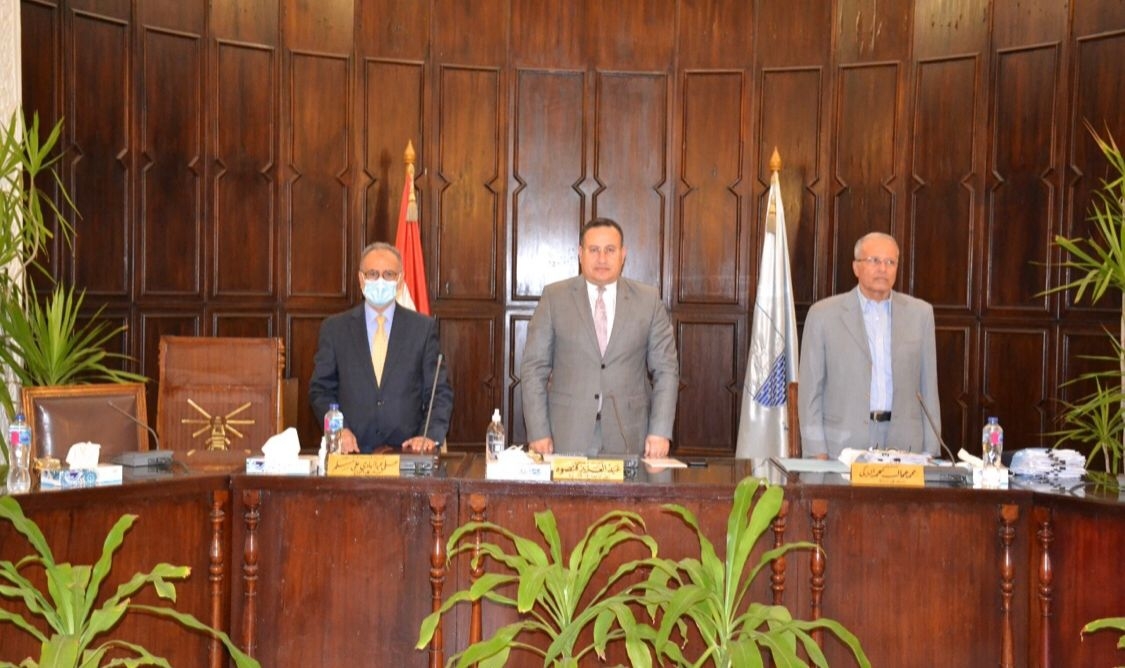 رئيس جامعة الاسكندرية يطالب وكلاء الكليات بتسخير البحث العلمي لدعم الصناعة الوطنية 19 - جريدة المساء