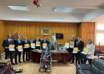 بالصور .. حقوق الزقازيق تكرم المعيدين الجدد .. وأول معيد بـ"الضمور العضلى" 32 - جريدة المساء