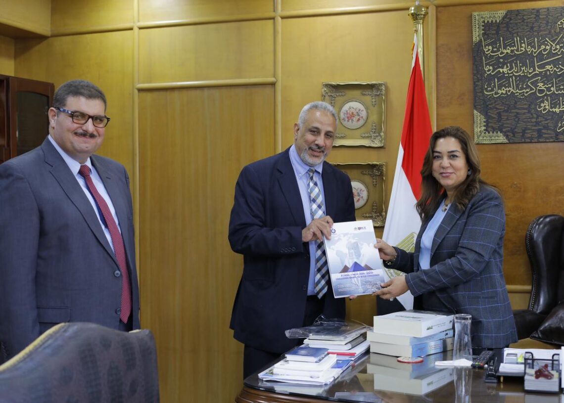 المنسقين الاقليميين للمؤتمر العالمى الرابع للمدن الابتكارية في زيارة لدمياط 19 - جريدة المساء