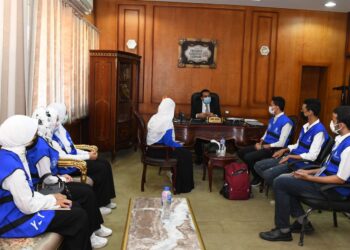 نائب محافظ قنا يستقبل اعضاء مبادرة وزارة الشباب والرياضة  (YLY) " شباب يدير شباب"   23 - جريدة المساء