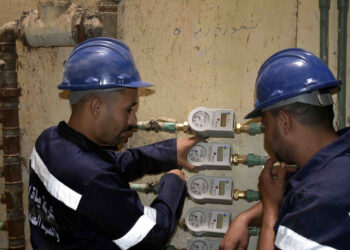 تركيب 189 عداد مياه مسبق الدفع بمنطقة العارف بسوهاج 30 - جريدة المساء
