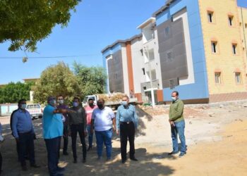 مسرح ومسطحات خضراء للترفيه على بيوت الطلبة بالخارجة 21 - جريدة المساء