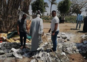 إزالة 3 حالات تعد بالبناء المخالف والعشوائي بمركزي المنيا وسمالوط 34 - جريدة المساء