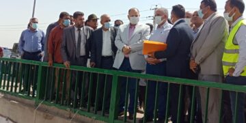 وزير الري ومحافظ أسيوط يتفقدان مشروع تبطين الترع 1 - جريدة المساء