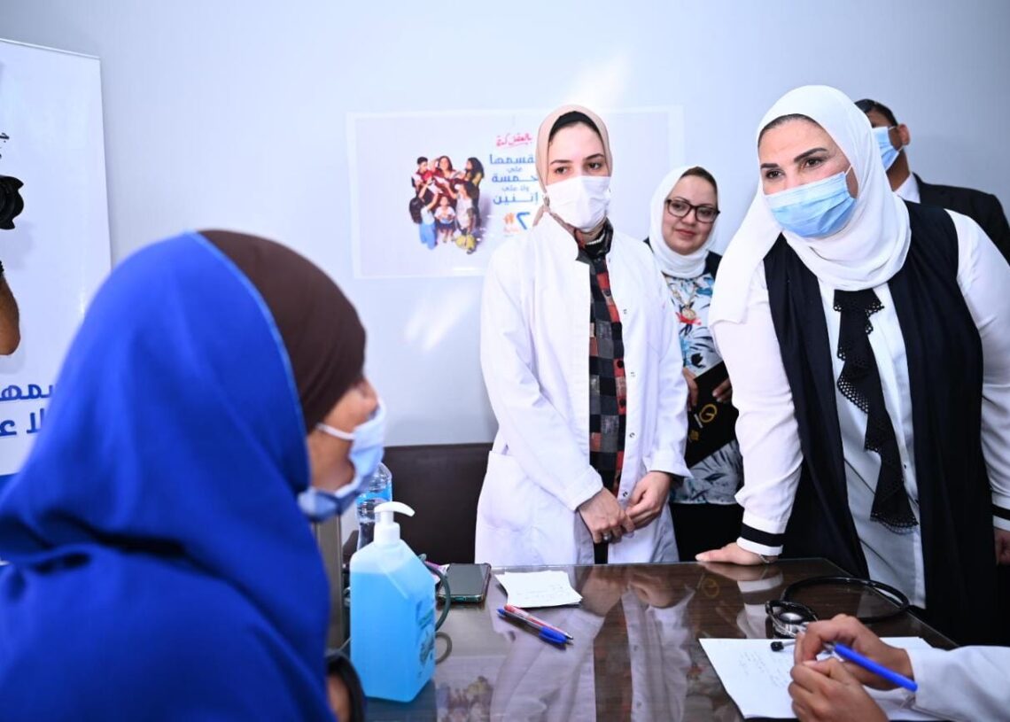 وزيرة التضامن: الرئيس سيطلق المشروع القومي لتنمية الأسرة المصرية.. قريباً 17 - جريدة المساء