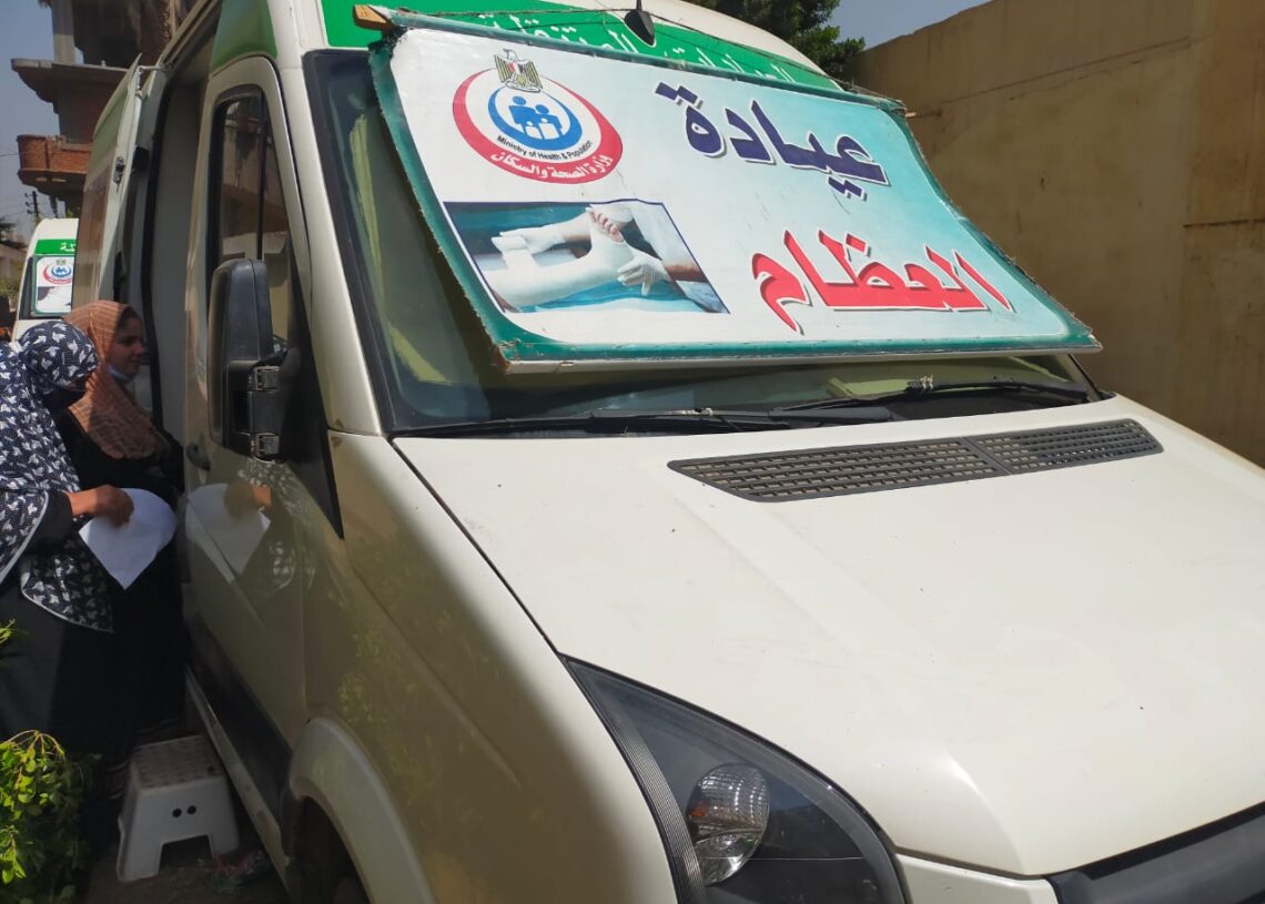 ضمن مبادرة حياة كريمة توقيع الكشف الطبي علي أكثر من ١٤٠٠ مريض بالقافلة الطبية بقرية تل مسمار بالشرقية 19 - جريدة المساء