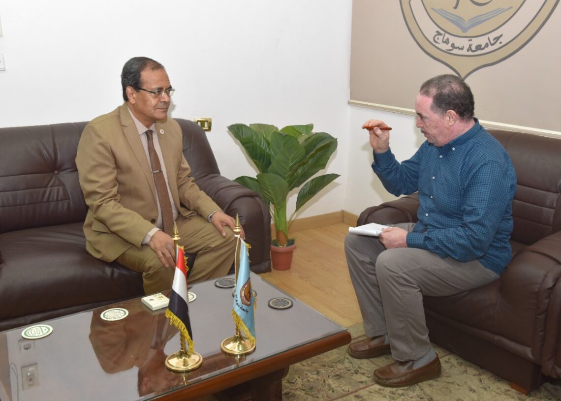 "المساء" تحاور رئيس جامعة سوهاج 19 - جريدة المساء