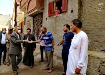 محافظ كفرالشيخ يقدم واجب العزاء في الفقيد "سامح رضوان " مسئول الاتصال السياسي بالديوان العام 26 - جريدة المساء