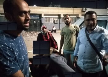 محافظ كفر الشيخ يوجه ويتابع نقل شاب مشرد لدار ايواء 31 - جريدة المساء