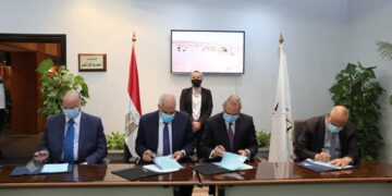 القليوبية توقع علي اتفاقية مشروع إدارة تلوث الهواء في القاهرة الكبري 1 - جريدة المساء