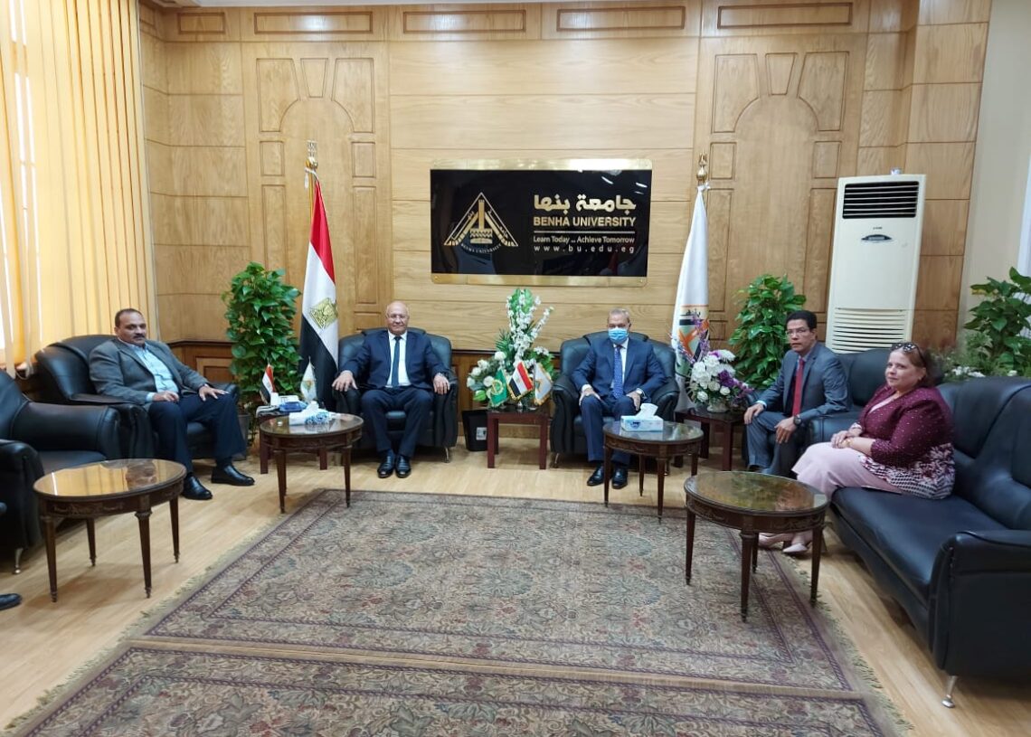 " الهجان " يشيد بالتعاون المثمر بين جامعة بنها ومحافظة القليوبية 18 - جريدة المساء